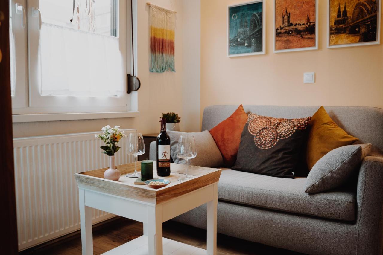 Muelheim, Schoenes Apartment, E-Werk, Palladium, Carlswerk, Messe, Lanxess-Arena Köln Ngoại thất bức ảnh
